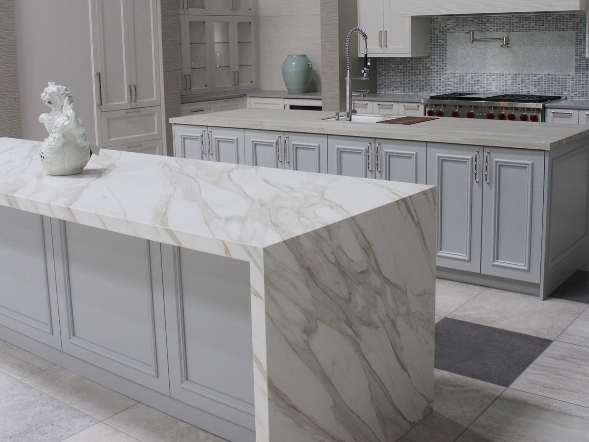 Waterfall Panel with Mitered Edge