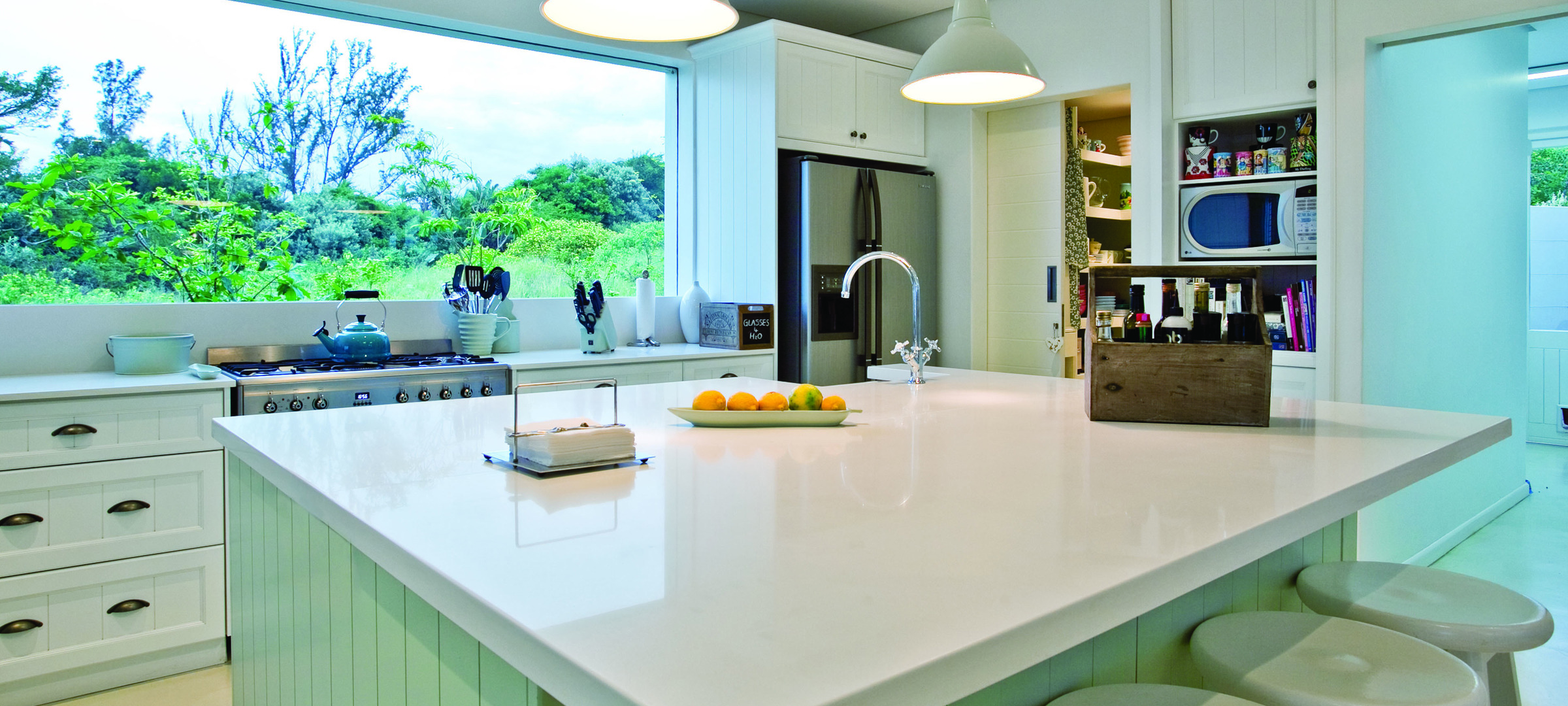 Pure White Caesarstone Quartz Kitchen