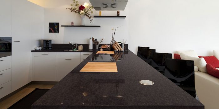 LG Viatera Antique Limestone Quartz