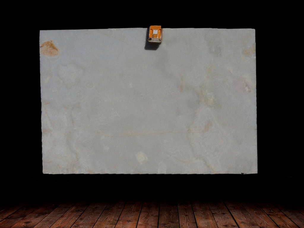 White Onyx Super
