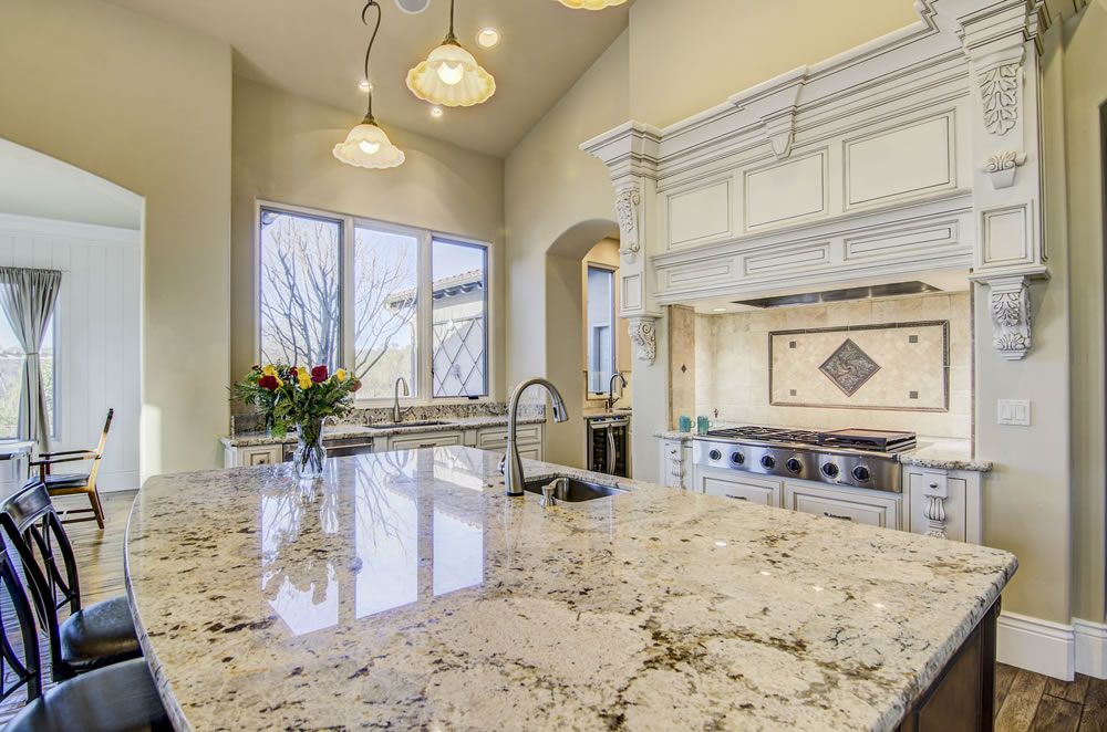 Giallo Avai Hawaii Snow Fall Granite Kitchen1