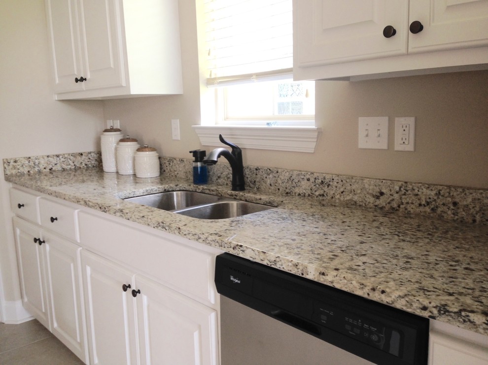 Giallo Fiesta Granite Kitchen1