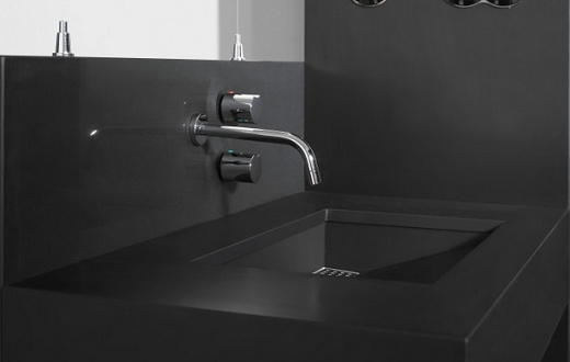 Negro Tebas Silestone Quartz Bathroom
