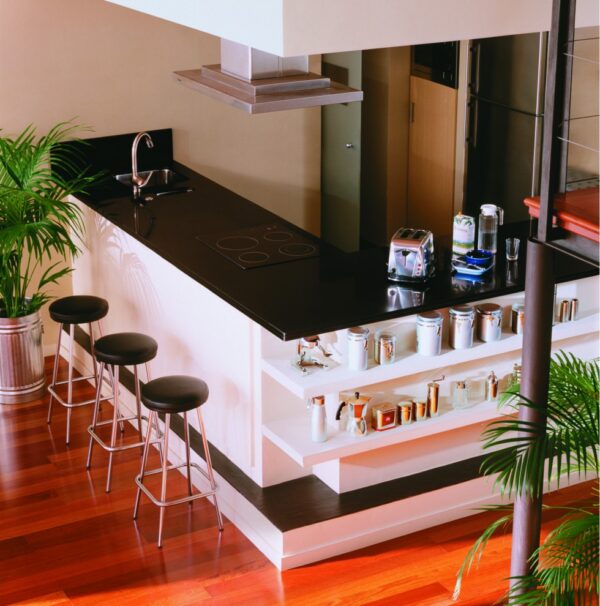 Negro Tebas Silestone Quartz Kitchen2