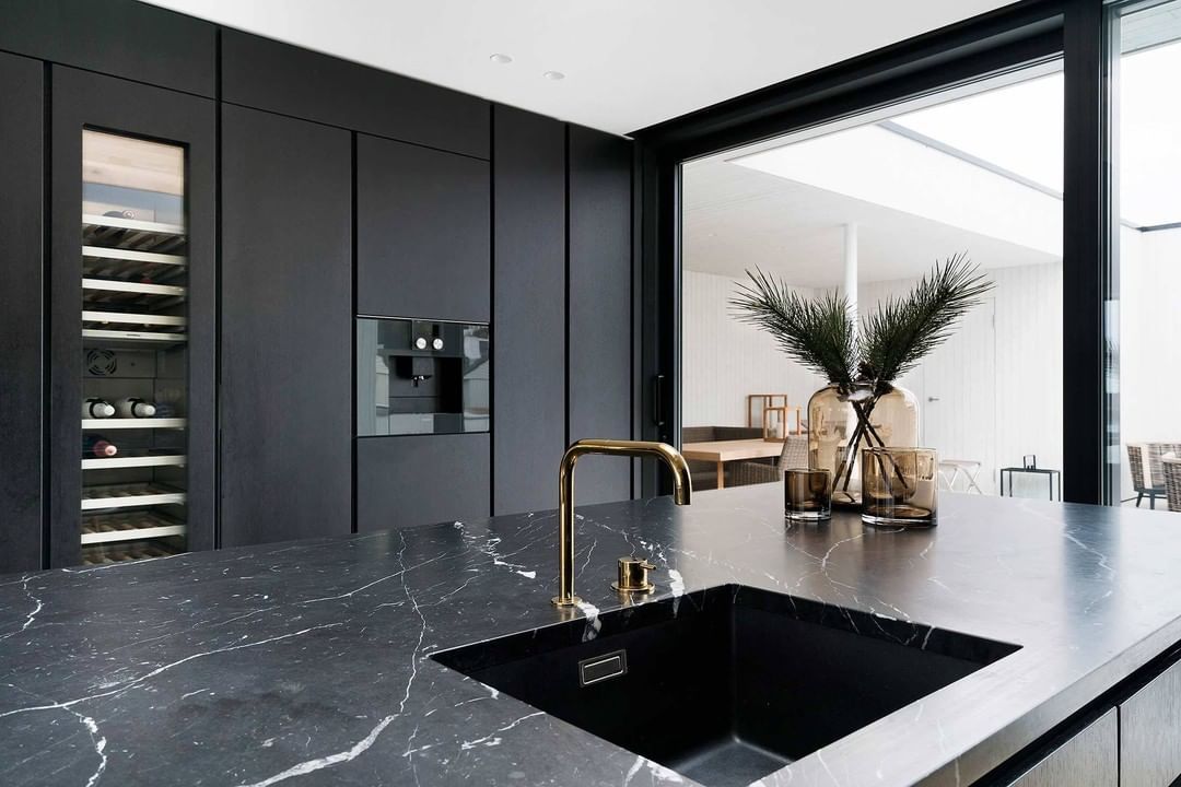 Nero Venato Matble Kitchen1